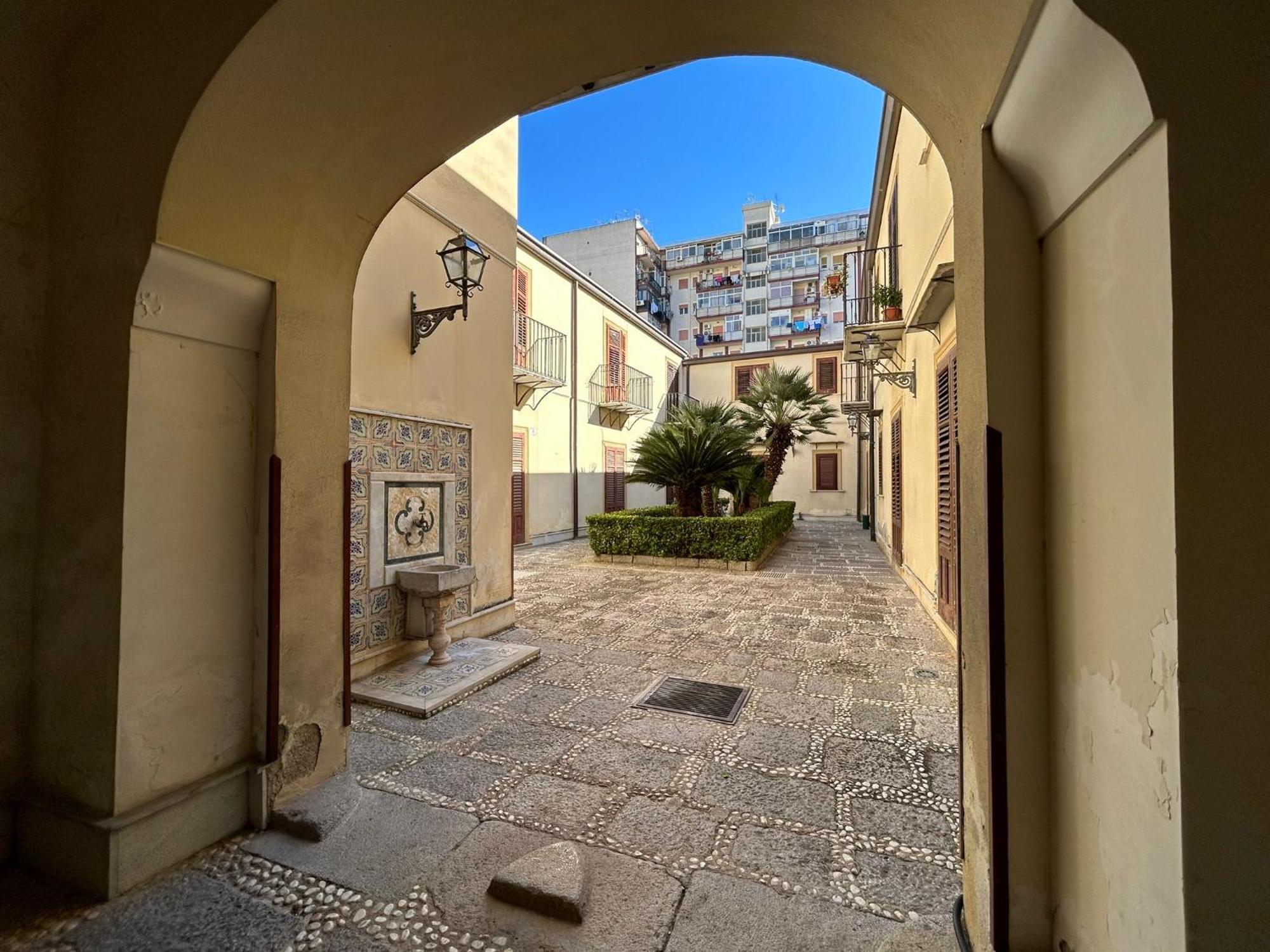 Corte Dei Re Di Palermo Apartment Eksteriør billede